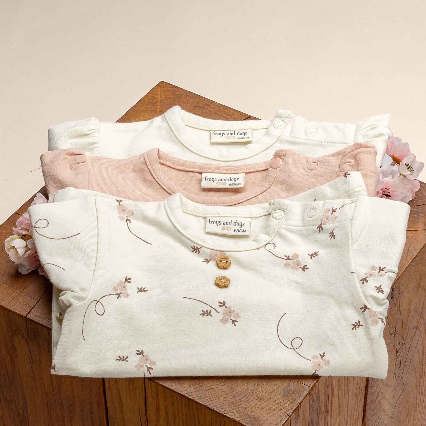 Frogs & Dogs Baby T-Shirt - Flo SS | White Alyssum